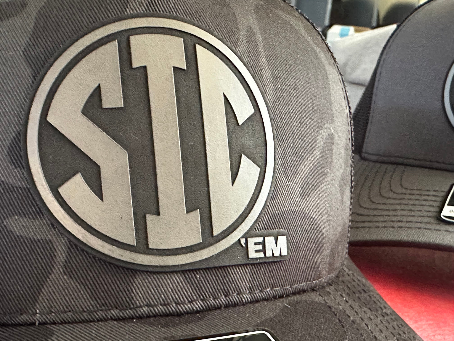 Georgia Sic Em Dark Edition Richardson 112 SnapBack Cap